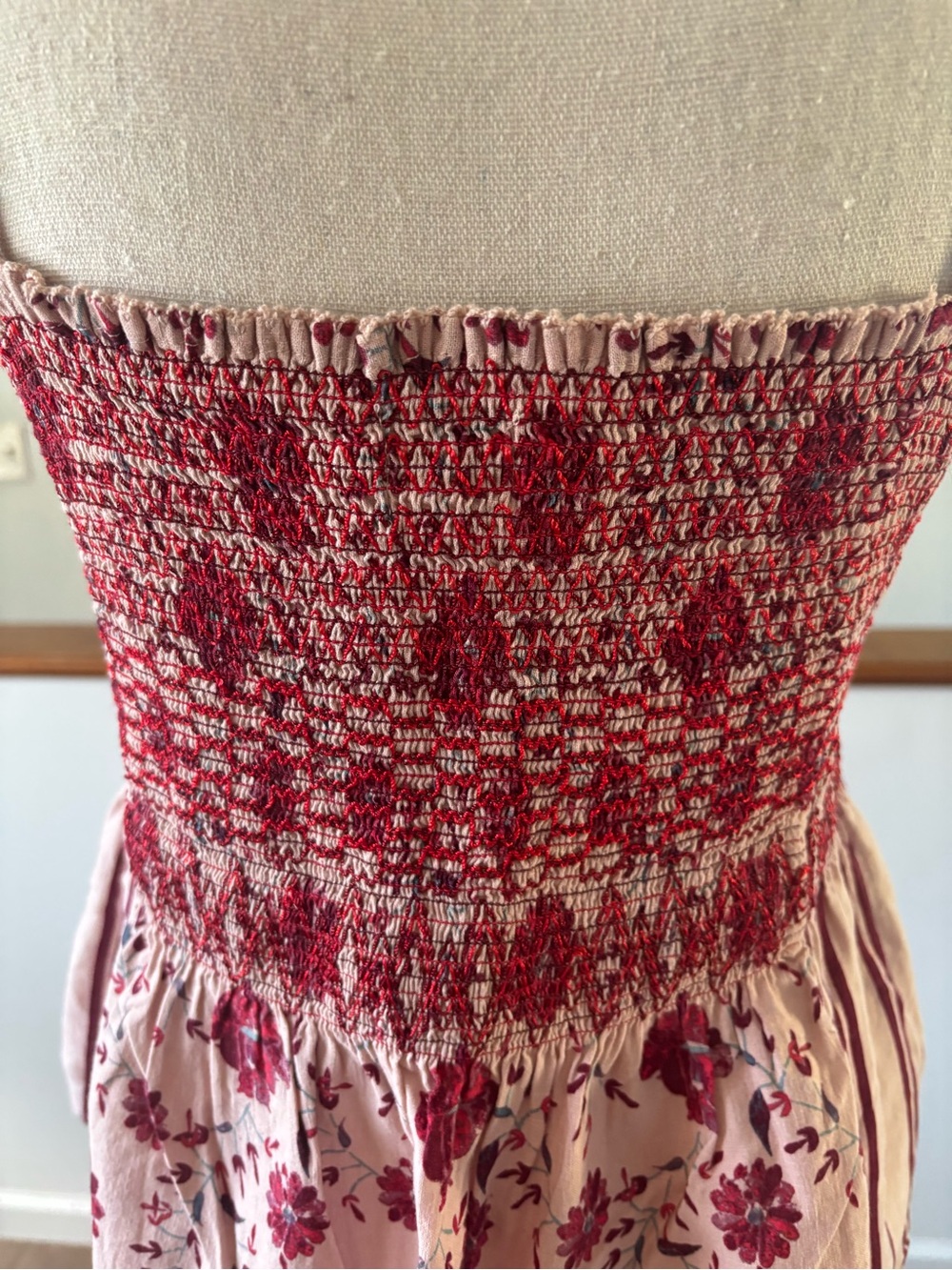 Lucky Brand Smocked Floral Babydoll Top Size Medium - Picture 4 of 10